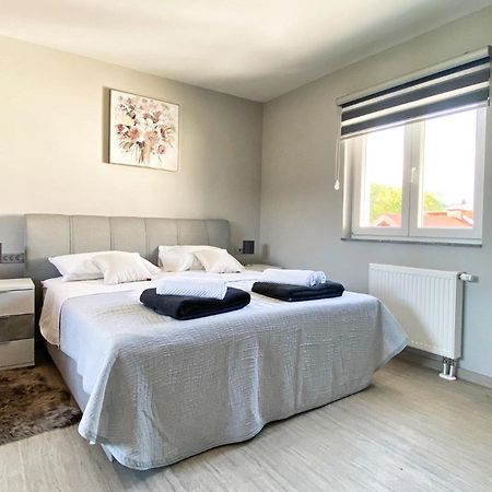 Apartmani Fenestra Оточац Екстер'єр фото